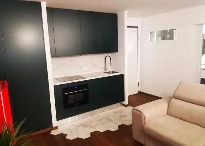 Cosy Penthouse Loft With Stunning View דירה